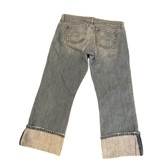 Abercrombie & Fitch Cuffed Crop Jeans 8 - Picture 5 of 10